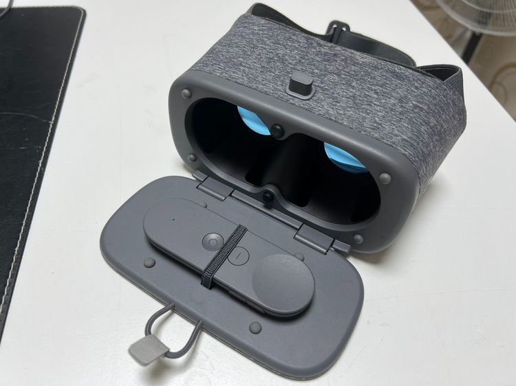 Google Daydream View Virtual Reality (VR)  รูปที่ 2