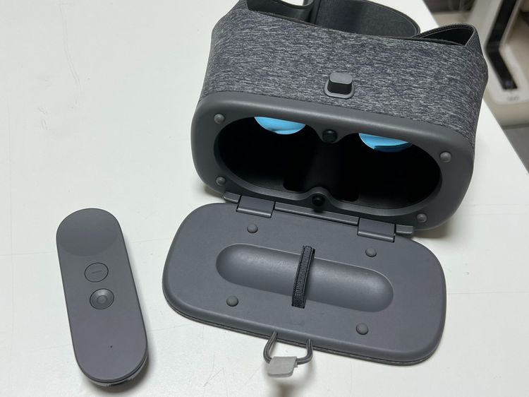 Google Daydream View Virtual Reality (VR)  รูปที่ 3