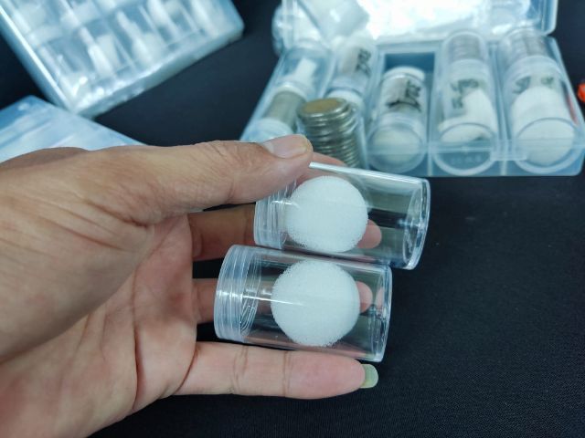กล่อง หลอดเก็บเหรียญ 10 บาท จำนวน 10 หลอด ตลับเก็บเหรียญ พร้อมกล่อง ใส่ได้ประมาณ 20 เหรียญต่อหลอด
ใส่เหรียญ 10 บาท ค่าส่ง 40บาท  รูปที่ 2