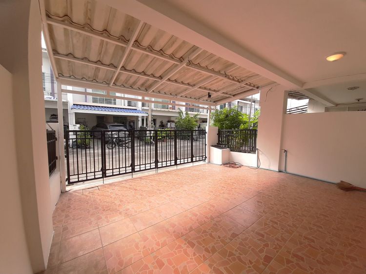 Pruksa ไม่มี ทาวน์โฮม รีโนเวทใหม่ทั้งหลัง ม.พฤกษาทาวน์ เน็กซ์ ลอฟท์ The Next  พุทธมณฑลสาย 4 เนื้อที่ 18.1 ตรว 3 นอน 2 น้ำ   เหลือ 1.65 ล้าน 085 0732541 รูปที่ 2