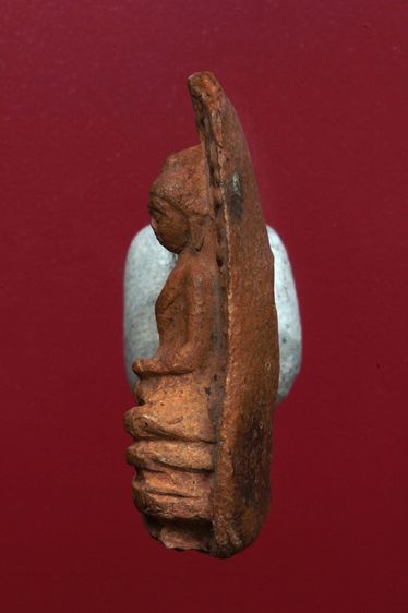 พระรอดลำพูนสวยๆค่ะเก่าค่ะ รูปที่ 4