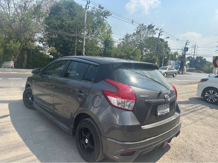 Toyota Yaris 2015 1.2 E Sedan เบนซิน ไม่ติดแก๊ส เกียร์อัตโนมัติ เทา รูปที่ 4
