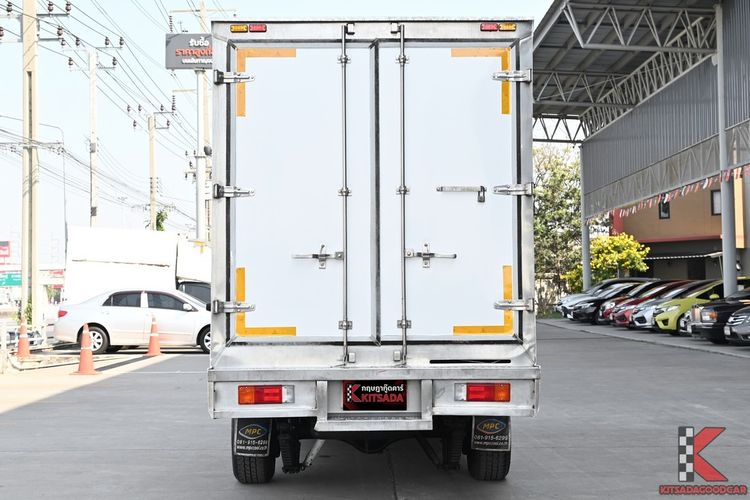 Toyota Hilux Revo 2021 2.4 Entry Pickup ดีเซล ไม่ติดแก๊ส เกียร์ธรรมดา ขาว รูปที่ 4