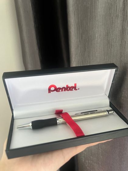 อุปกรณ์สำนักงานเบ็ดเตล็ด ปากกา Pentel พร้อมกล่อง 