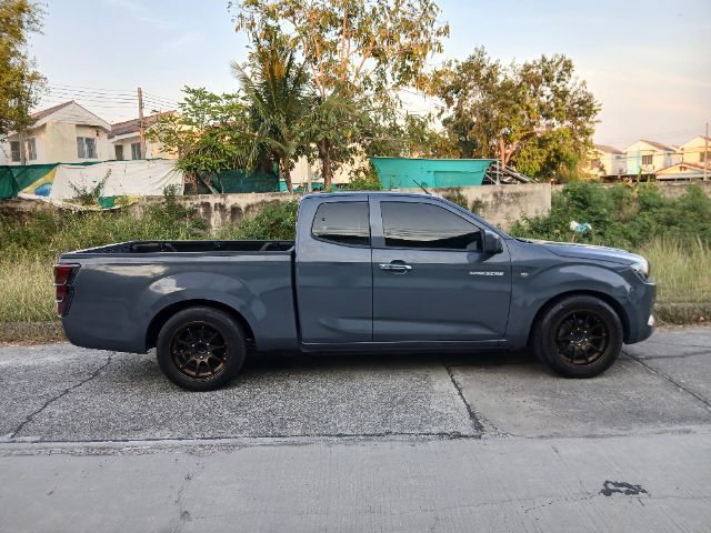 Isuzu D-MAX 2024 1.9 S Pickup ดีเซล ไม่ติดแก๊ส เกียร์ธรรมดา เทา รูปที่ 4