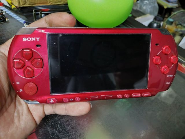 อื่นๆ เชื่อมต่อไร้สายได้ Sony PSP-3000 สีแดง (Red Metallic)
