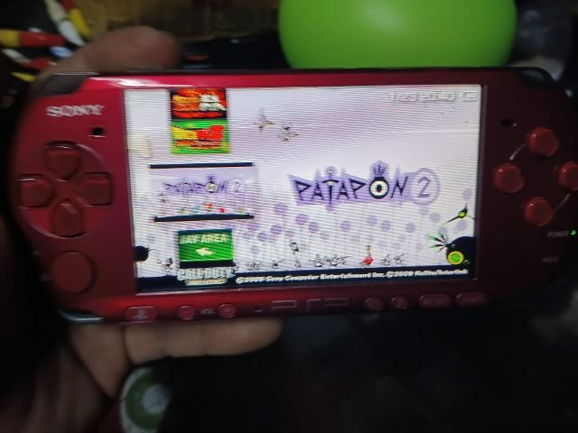 Sony PSP-3000 สีแดง (Red Metallic) รูปที่ 2