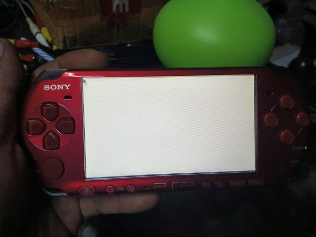 Sony PSP-3000 สีแดง (Red Metallic) รูปที่ 4