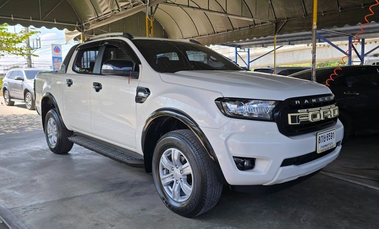 รถ Ford Ranger 2.2 Hi-Rider XLT สี ขาว