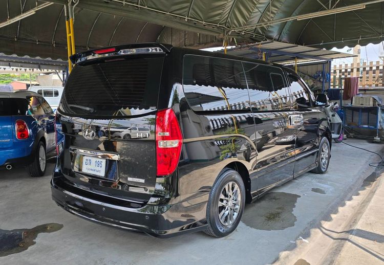 Hyundai H-1  2015 2.5 Deluxe Utility-car ดีเซล ไม่ติดแก๊ส เกียร์อัตโนมัติ ดำ รูปที่ 4