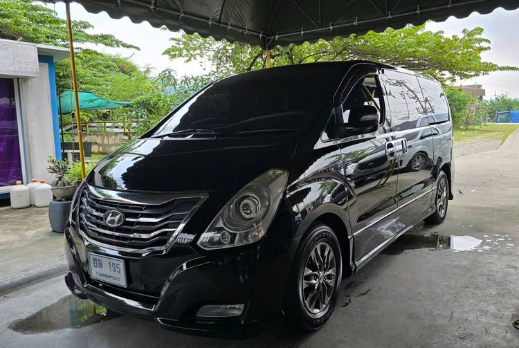 Hyundai H-1 2015 2.5 Deluxe Utility-car ดีเซล ไม่ติดแก๊ส เกียร์อัตโนมัติ ดำ รูปที่ 3