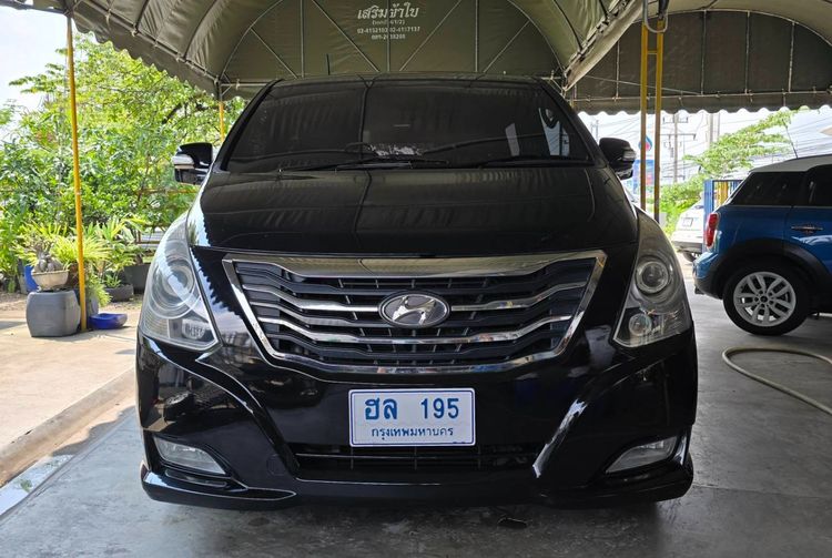 Hyundai H-1 2015 2.5 Deluxe Utility-car ดีเซล ไม่ติดแก๊ส เกียร์อัตโนมัติ ดำ รูปที่ 2