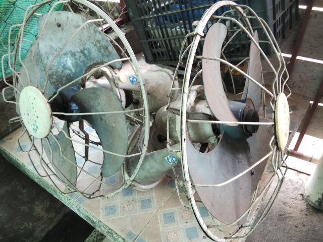 ขายพัดลมเพดานปกติ ถอดออกทำบ้านใหม่ไม่ได้ใช้คับ