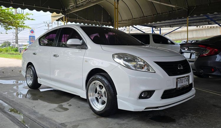 รถ Nissan Almera 1.2 V สี ขาว