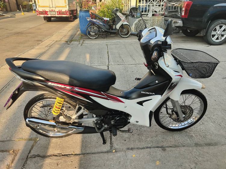 🛵ยังไงก็ขาย WAVE110 i ปี 61 เครื่องดี สีสวย สตาร์ทมือ รถบ้านเดิมๆ เล่มชุดโอนครบ+เปลี่ยนถ่ายน้ำมันเครื่องฟรี ส่งฟรี30 ก.ม รูปที่ 3