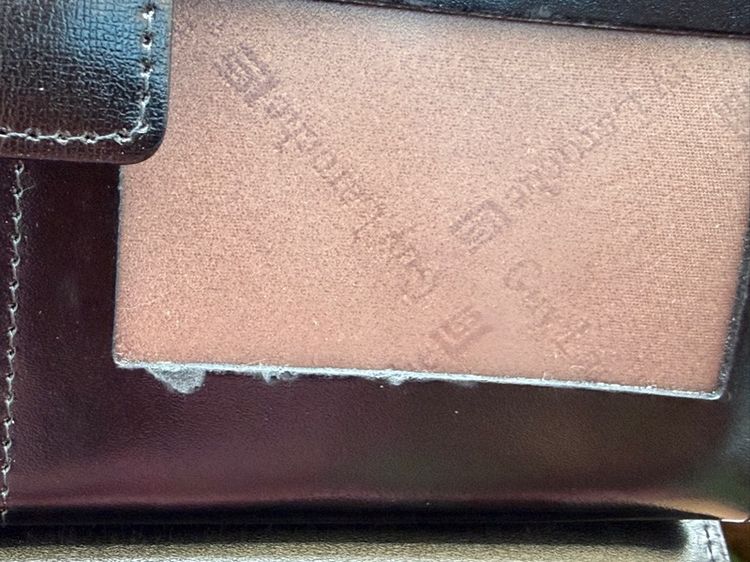 Guy Laroche มือสอง กระเป๋าสตางค์ใบยาว 3 พับ หนังแท้ สีดำ พร้อมกล่อง รูปที่ 4