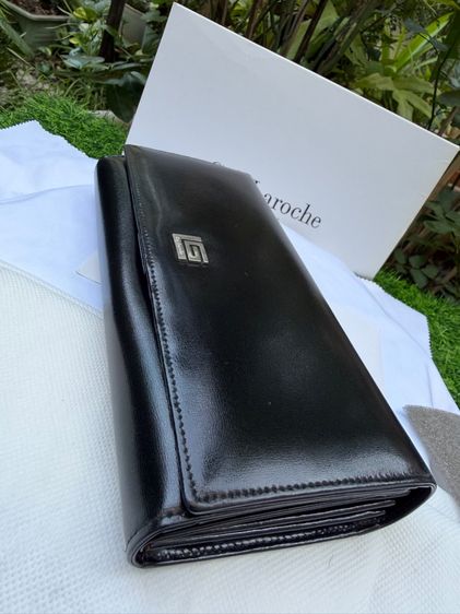 Guy Laroche มือสอง กระเป๋าสตางค์ใบยาว 3 พับ หนังแท้ สีดำ พร้อมกล่อง รูปที่ 9
