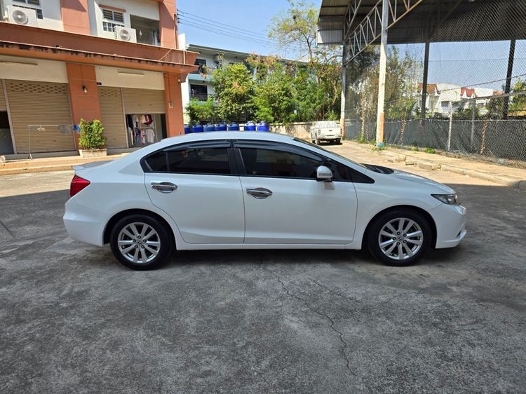 Honda Civic 2013 1.8 EL i-VTEC Sedan เบนซิน ไม่ติดแก๊ส เกียร์อัตโนมัติ ขาว รูปที่ 3