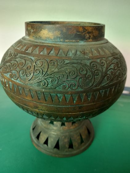 แจกันทองเหลืองเก่าแก่ รูปที่ 7