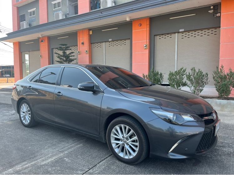 รถ Toyota Camry 2.5 Esport สี เทา
