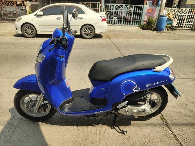 🛵ยังไงก็ขาย SCOOPY-i ปี 62 เครื่องดี สีสวย สตาร์ทมือ เล่มชุดโอนครบ+เปลี่ยนถ่ายน้ำมันเครื่องฟรี ส่งฟรี30 ก.ม รูปที่ 2
