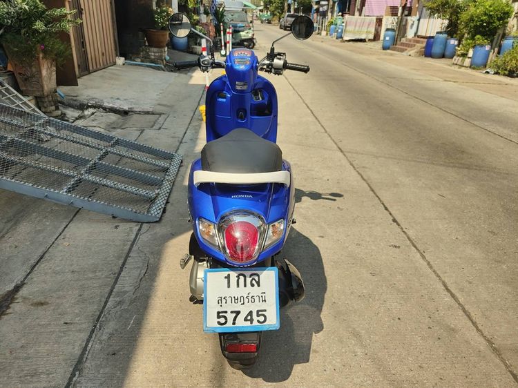 🛵ยังไงก็ขาย SCOOPY-i ปี 62 เครื่องดี สีสวย สตาร์ทมือ เล่มชุดโอนครบ+เปลี่ยนถ่ายน้ำมันเครื่องฟรี ส่งฟรี30 ก.ม รูปที่ 5