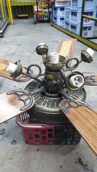 พัดลม คลาสสิคยี่ห้อ BelAir   1300บาท รูปที่ 6