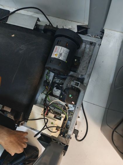 ช่างซ่อมลู่วิ่งไฟฟ้าLifespan​TR5000i ช่างซ่อมลู่วิ่งไฟฟ้าพระโขนง​ ซ่อมได้ทุกรุ่น​ ทุกยี่ห้อ​ ทุกอาการบริการถึงบ้านท่านทั่วไทย รูปที่ 4