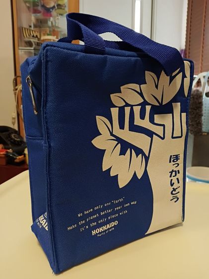 กระเป๋าถือเก็บความเย็น ลาย Hokkaido รูปที่ 2