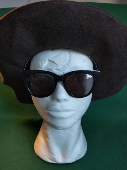 ขอขายแว่นตากันแดดหญิงแบรนด์ Sass and bide รุ่น nara เป็นแว่นตาประเภท hand made แท้ผลิตในจีนแต่ดังในประเทศออสเตรเลียทรง wayfarer กระจกสีดำ รูปที่ 11