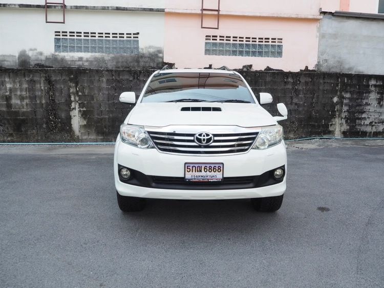 Toyota Fortuner 2013 3.0 V 4WD Utility-car ดีเซล ไม่ติดแก๊ส เกียร์อัตโนมัติ ขาว รูปที่ 3
