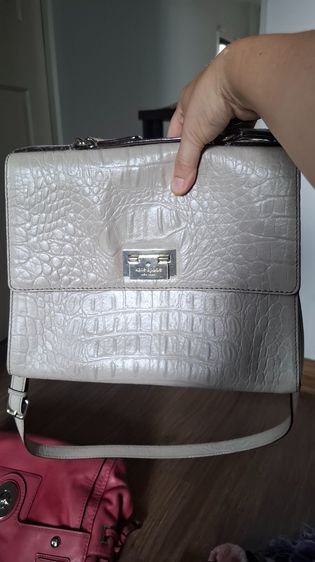 Kate Spade หนังแท้ ไม่ระบุ เนื้อ กระเป๋าสะพาย