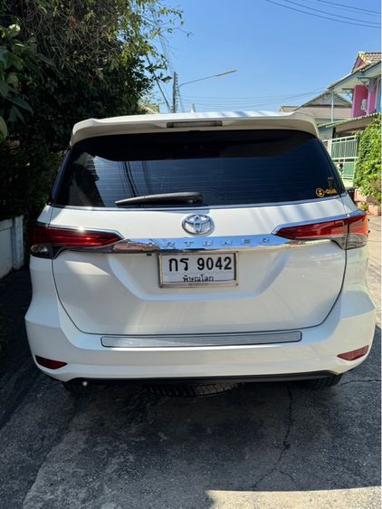 Toyota Fortuner 2016 2.4 V Van ดีเซล เกียร์อัตโนมัติ ขาว รูปที่ 3
