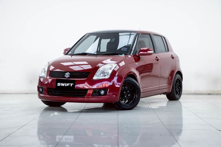 รถ Suzuki Swift 1.5 GL สี แดง