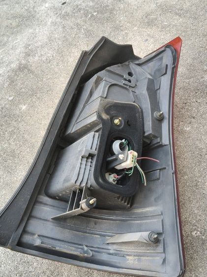 ขายไฟท้าย Toyota wish ใช้งานได้ปกติ มีตำหนิตามรูปคับ รูปที่ 3