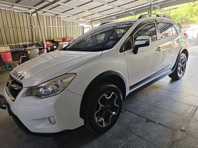 Subaru XV 2013 2.0 4WD Utility-car เบนซิน เกียร์อัตโนมัติ ขาว รูปที่ 2