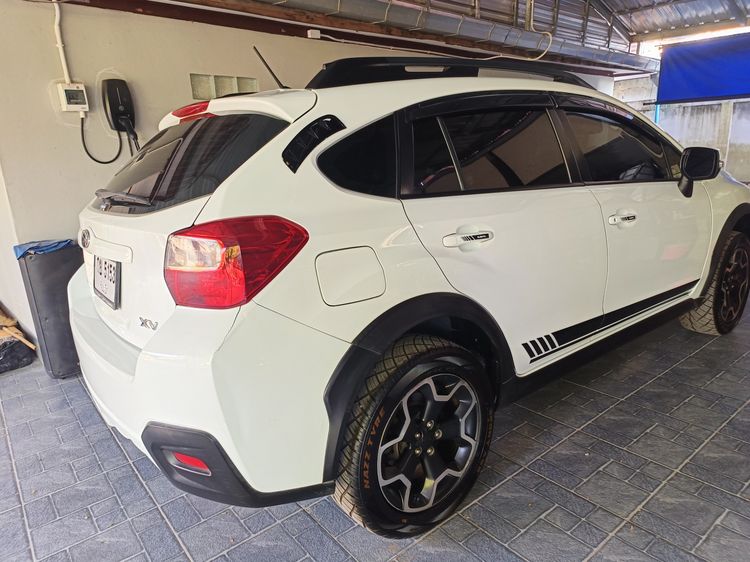 Subaru XV 2013 2.0 4WD Utility-car เบนซิน เกียร์อัตโนมัติ ขาว รูปที่ 4