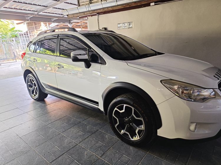 รถ Subaru XV 2.0 4WD สี ขาว