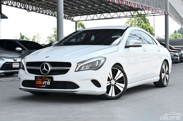 รถ Mercedes-Benz CLA-Class CLA200 สี ขาว