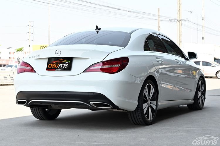Mercedes-Benz CLA-Class 2017 CLA200 Sedan เบนซิน ไม่ติดแก๊ส เกียร์อัตโนมัติ ขาว รูปที่ 3