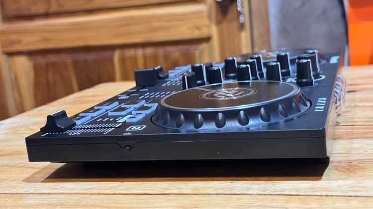 เครื่องดีเจ รุ่น Numark Party Mix สภาพดี เหมาะสำหรับมือใหม่ รูปที่ 3
