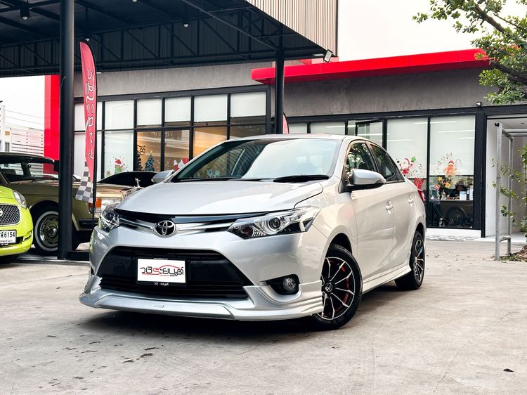 รถ Toyota Vios 1.5 G สี เทา