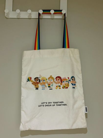 กระเป๋า popmart pride month แท้