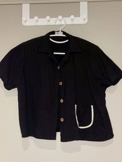 เสื้อทรงครอปสีดำ