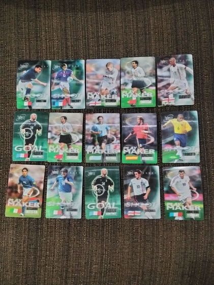 การ์ดนักฟุตบอลสามมิติพร้อมประวัติด้านหลังการ์ด รูปที่ 2