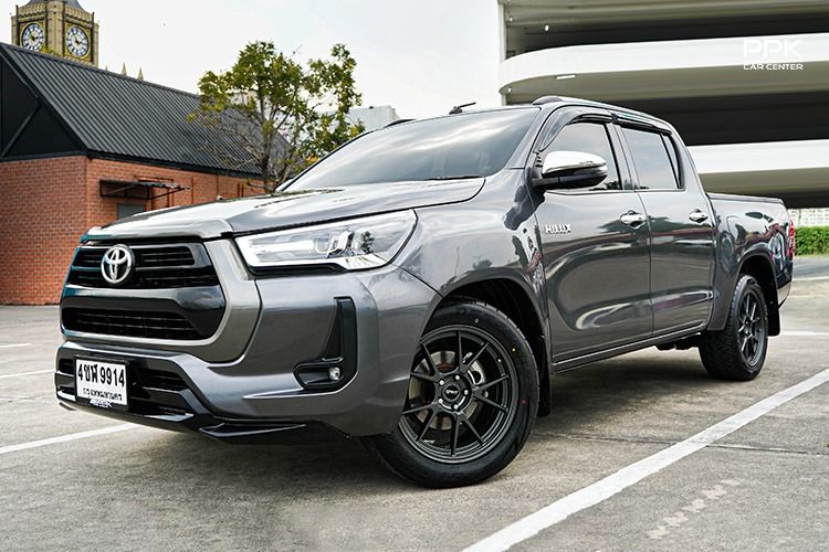 รถ Toyota Hilux Revo 2.4 Z Edition Mid สี เทา