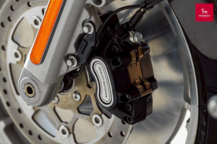 HD Fatboy114 ปี2023 ตัวใหม่ สีทูโทน วิ่งน้อย800Mi. ท่อVance and Hines รูปที่ 10