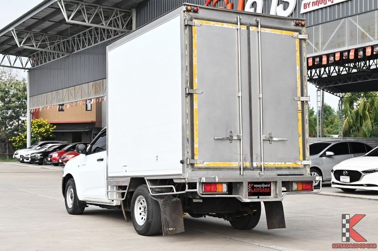 Isuzu D-MAX 2022 1.9 B Pickup ดีเซล ไม่ติดแก๊ส เกียร์ธรรมดา ขาว รูปที่ 3