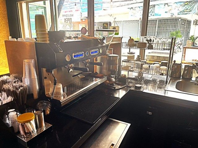 ร้านขนม เฟรนชายกาแฟและโดนัท