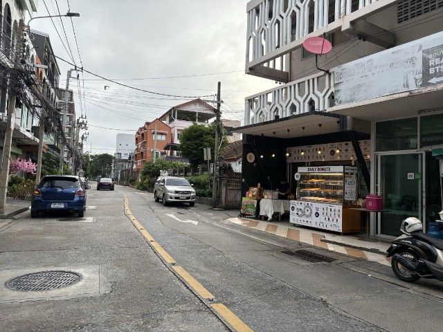 เฟรนชายกาแฟและโดนัท รูปที่ 12
